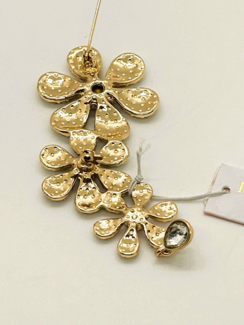 Isaac Mizrahi Gold-Tone Crystal & Pink Daisy Brooch Pin With Teardrop Accent - Picture 6 of 13